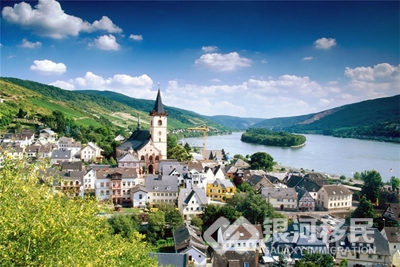 西班牙无工作移民宜购买当地医疗保险