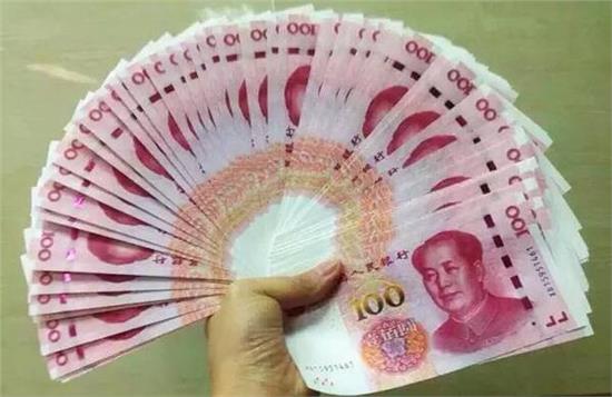 一年"搬走"9000亿!中国富豪是如何转钱出境的?