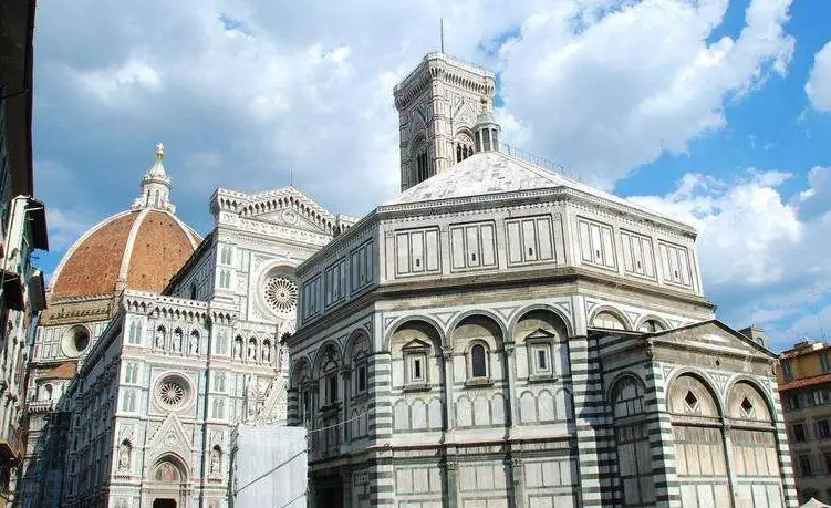 考完高考,这些国外的大学可以直接凭高考成绩