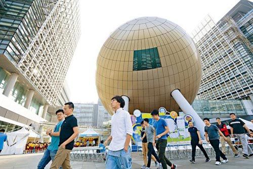 香港真的缺人了！通过这种方式可免费办理香港身份！