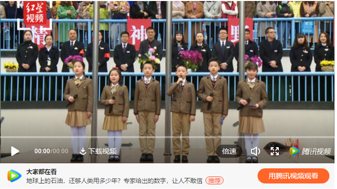 冲上热搜！成都小学生用6国语言主持节目，网友：自愧不如！