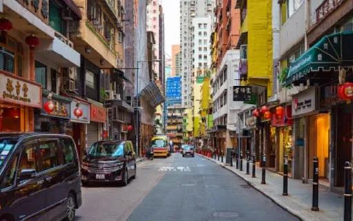 后疫情时代，香港如何走出经济困境，会有什么新方向？
