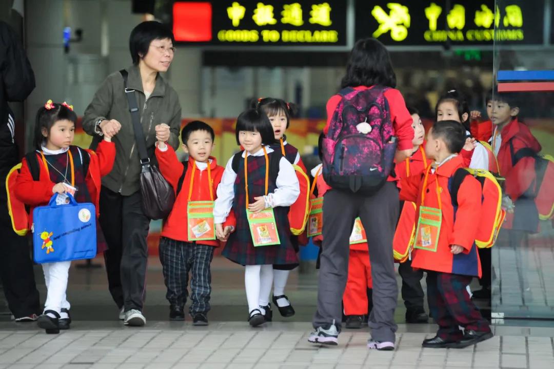 内地家长有什么办法可以帮孩子拿到香港身份？