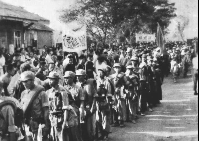 1949年就能收回的香港，为什么拖到了1997年？