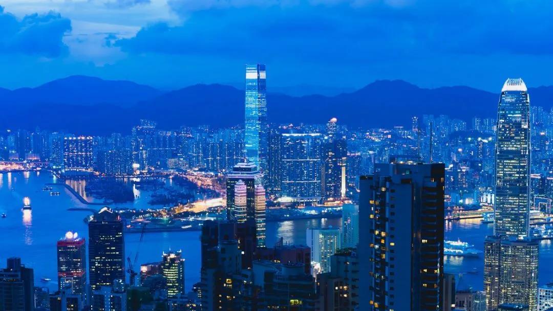 2022年想要全家拿到香港身份需要怎么做？