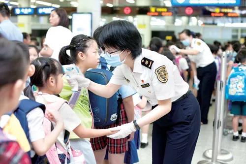 那些从香港退学回到内地的港宝家庭，如今怎么样了？