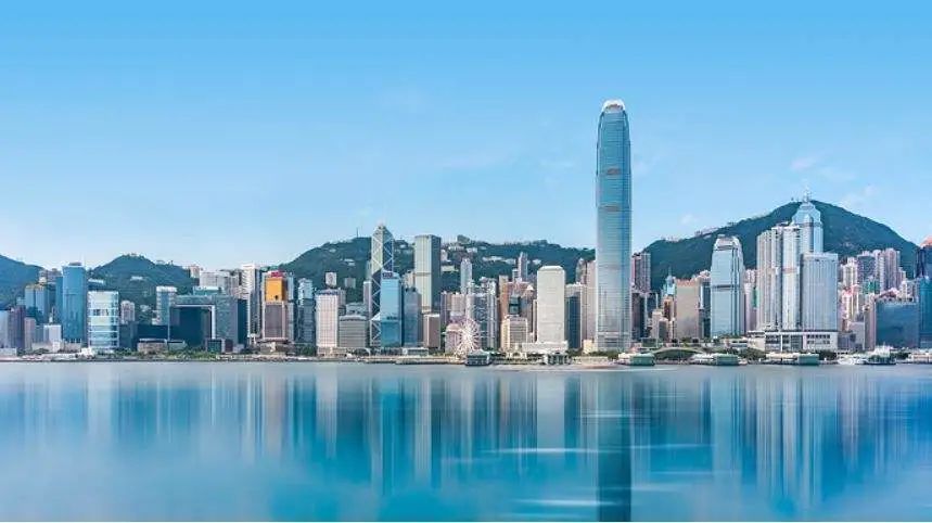为什么最近大量内地中产又开始忙着搞香港身份了？