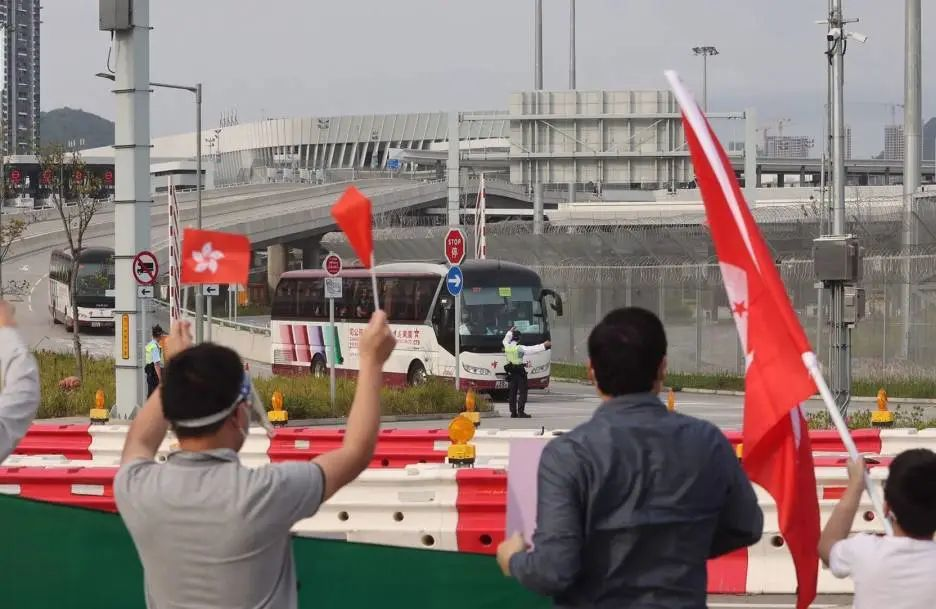 300名内地医护援港！14年前，香港也曾全民援助内地