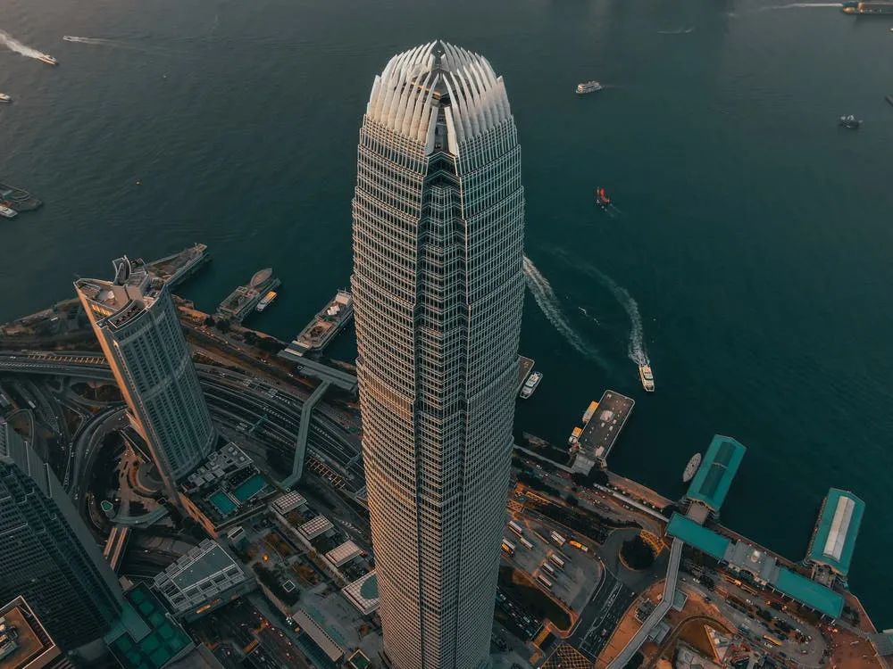 中资企业占领中环，变迁的城市天际线，隐藏了香港的城市发展史