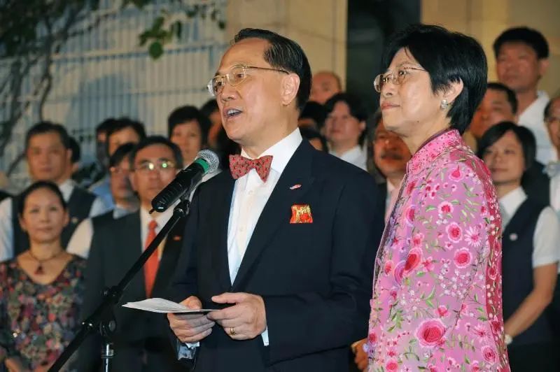 李家超当选香港特首后，卸任的林郑月娥日子会好过吗？