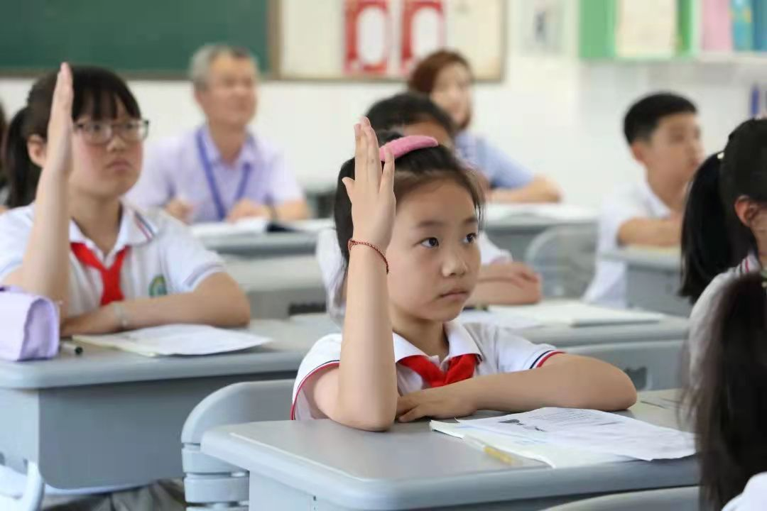 马上45岁了，香港和北京的户口该怎么选择？