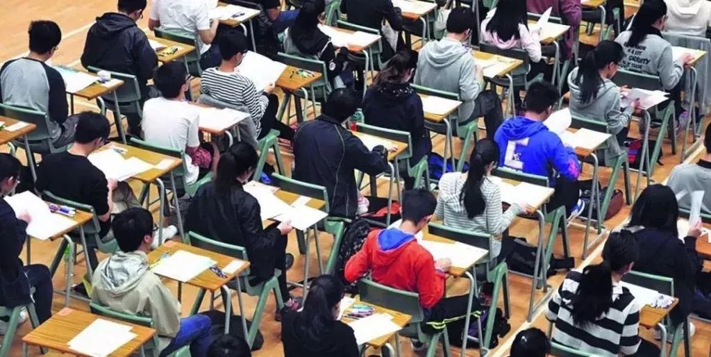 清北近半数学生，竟都不是通过高考考进去的？