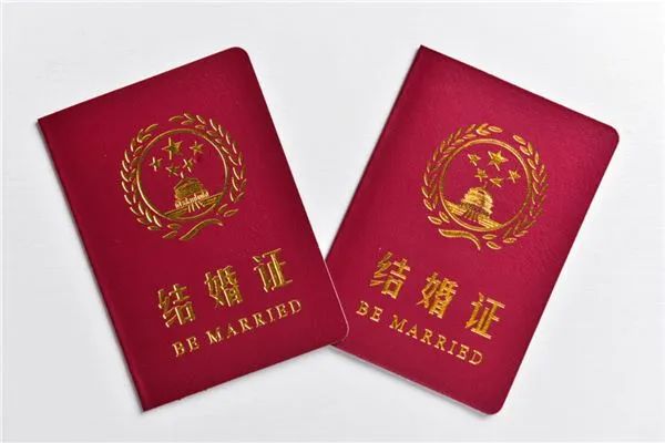 接家人来香港，该办受养人签证还是探亲签证？受养人签证怎么办？