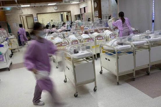 2022年内地人还能赴港生子？香港生宝宝有什么优势？