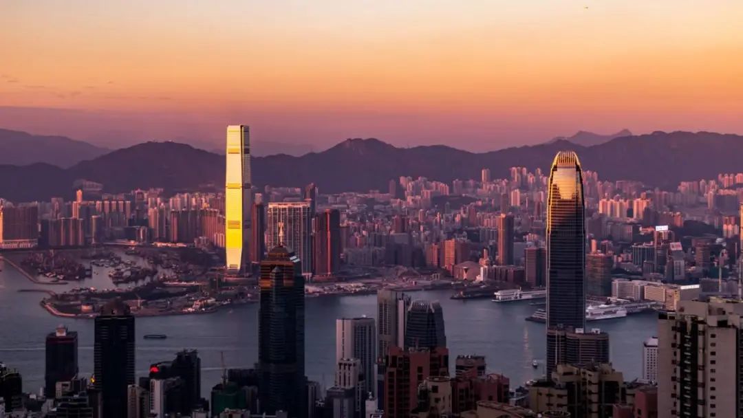 如何看待香港关停投资移民，要“才”不要“财”