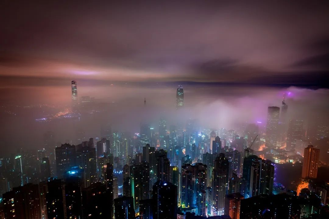 香港人“移民”，外国人留下，他们是怎么想的？