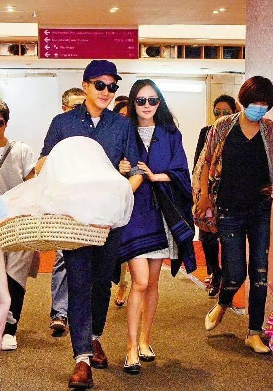 怪不得以前扎堆去香港生孩子,港宝这些身份福利太吸引人了 怪不得以前扎堆去香港生孩子,港宝这些身份福利太吸引人了
