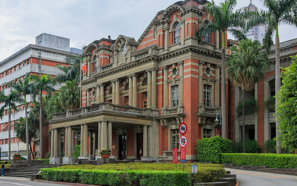 香港留学渠道好不好，还能拿香港身份？