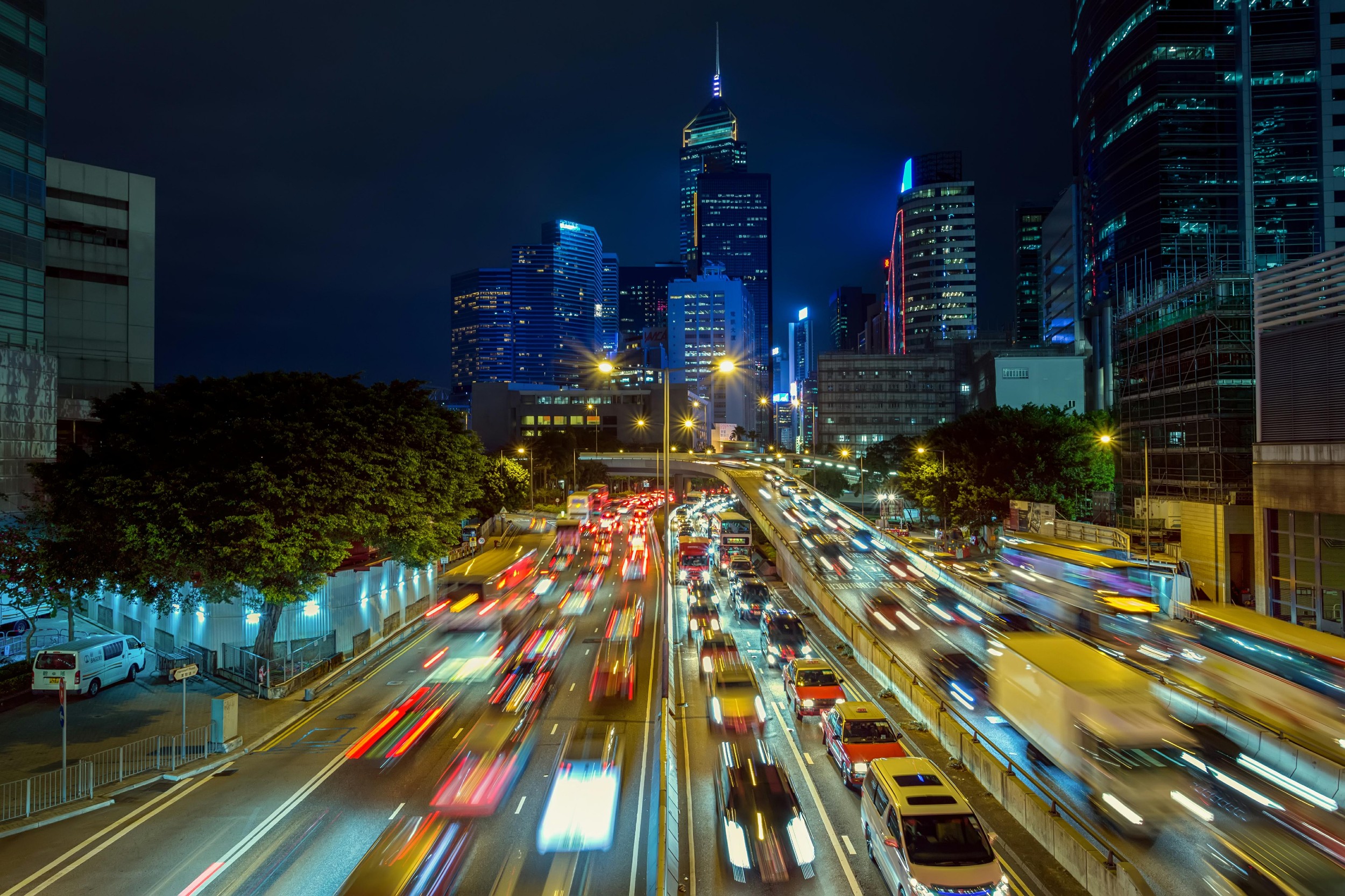 摄图网_500613765_香港街头夜景（企业商用）_可牛看图.jpg