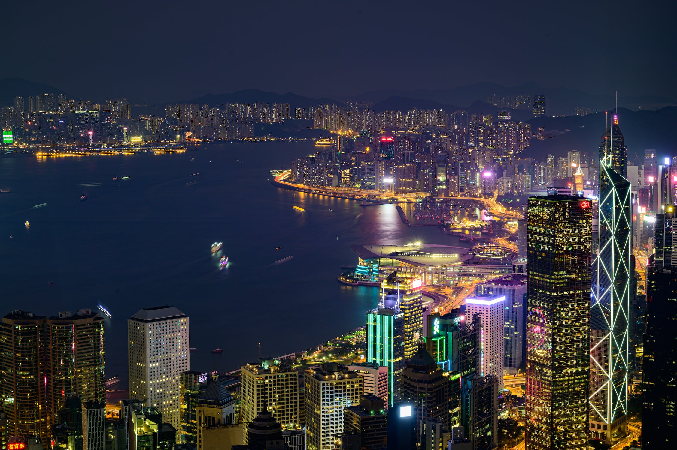 香港优才获批后，7年后转永居难吗？