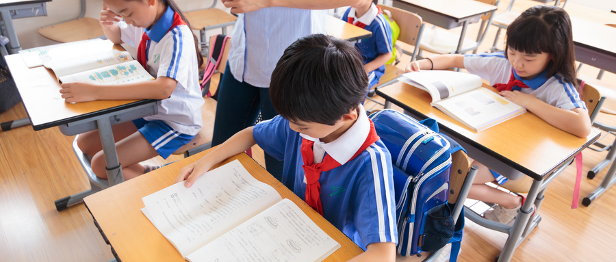 香港教育有什么优势吸引内地家长？子女香港身份对升学有什么帮助？