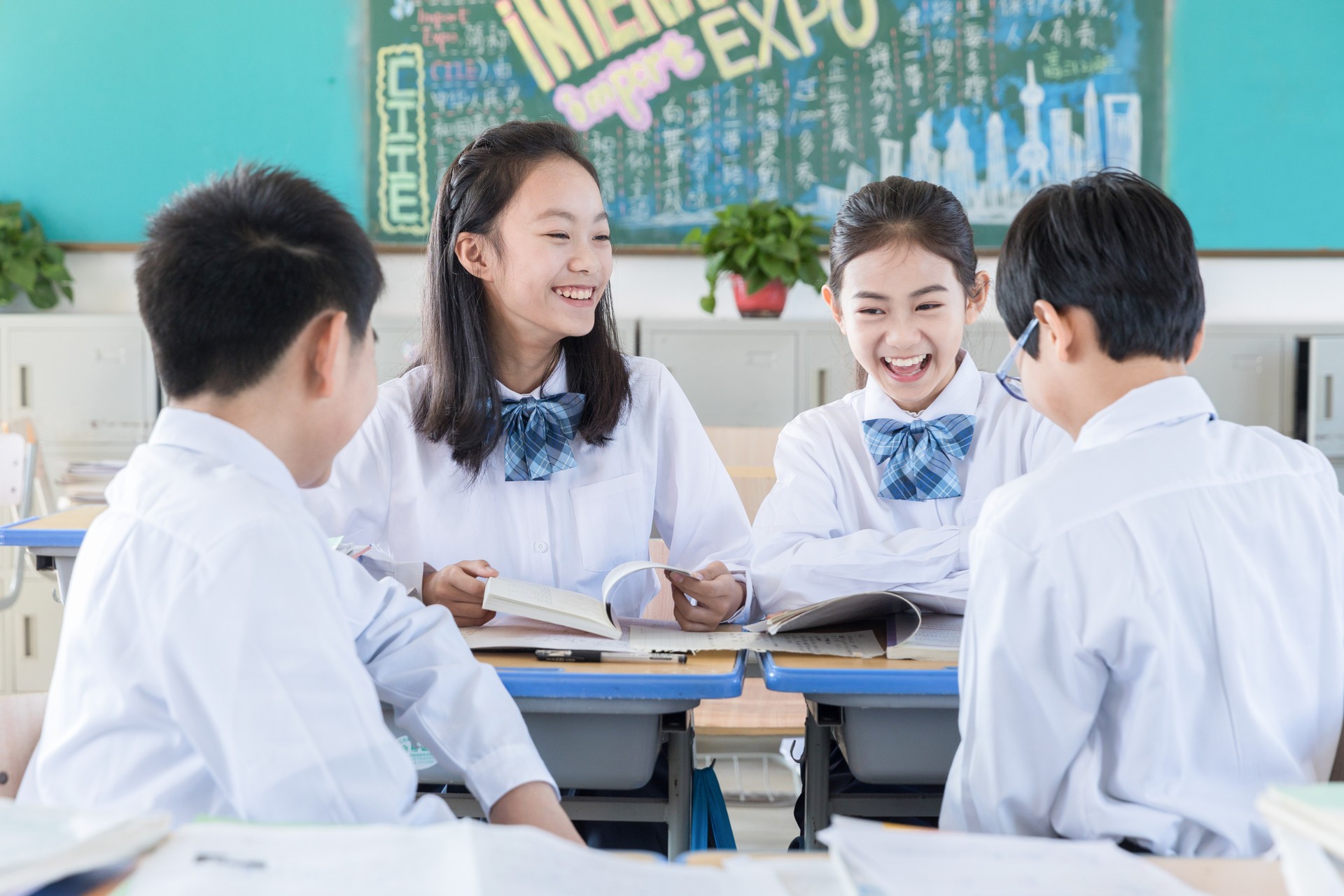 香港优才拿到香港身份助孩子考上香港大学！一文看懂优才子女教育优势+2025年申请条件+续签事项和转永居+中介公司！
