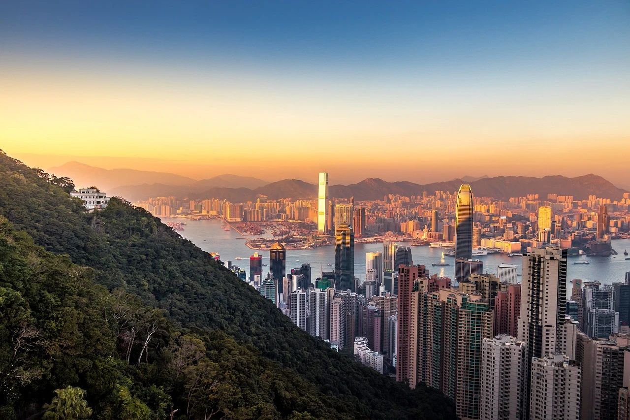 深圳⇌香港45分钟！内地人在香港创业的距离阻碍没有了？ 