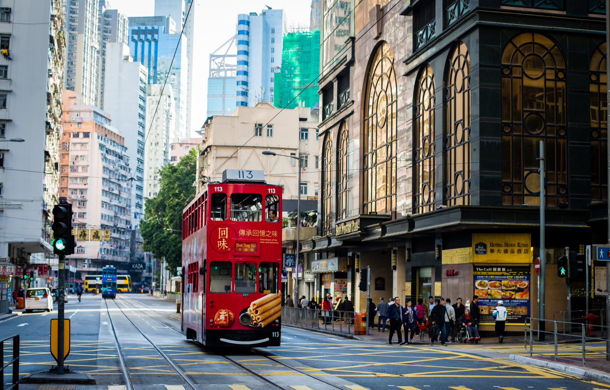 60万落户香港是真是假？不要被骗了，香港身份的正确打开方式是这样！