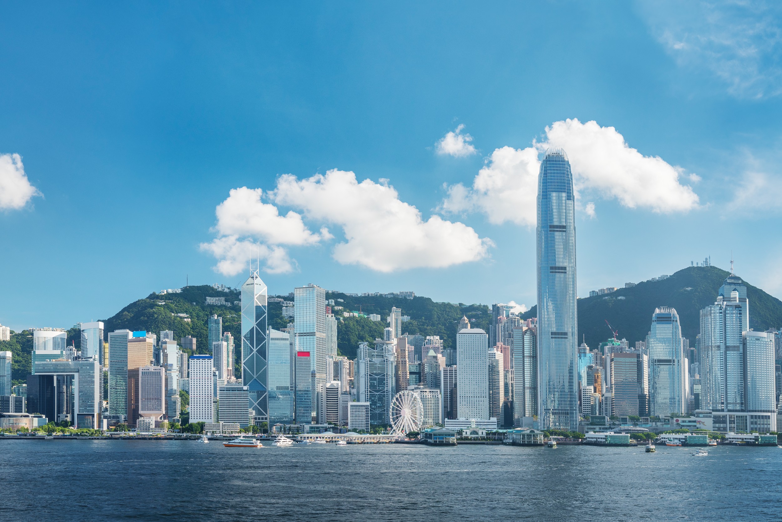 击败新加坡！这35万人把香港送上亚洲第一