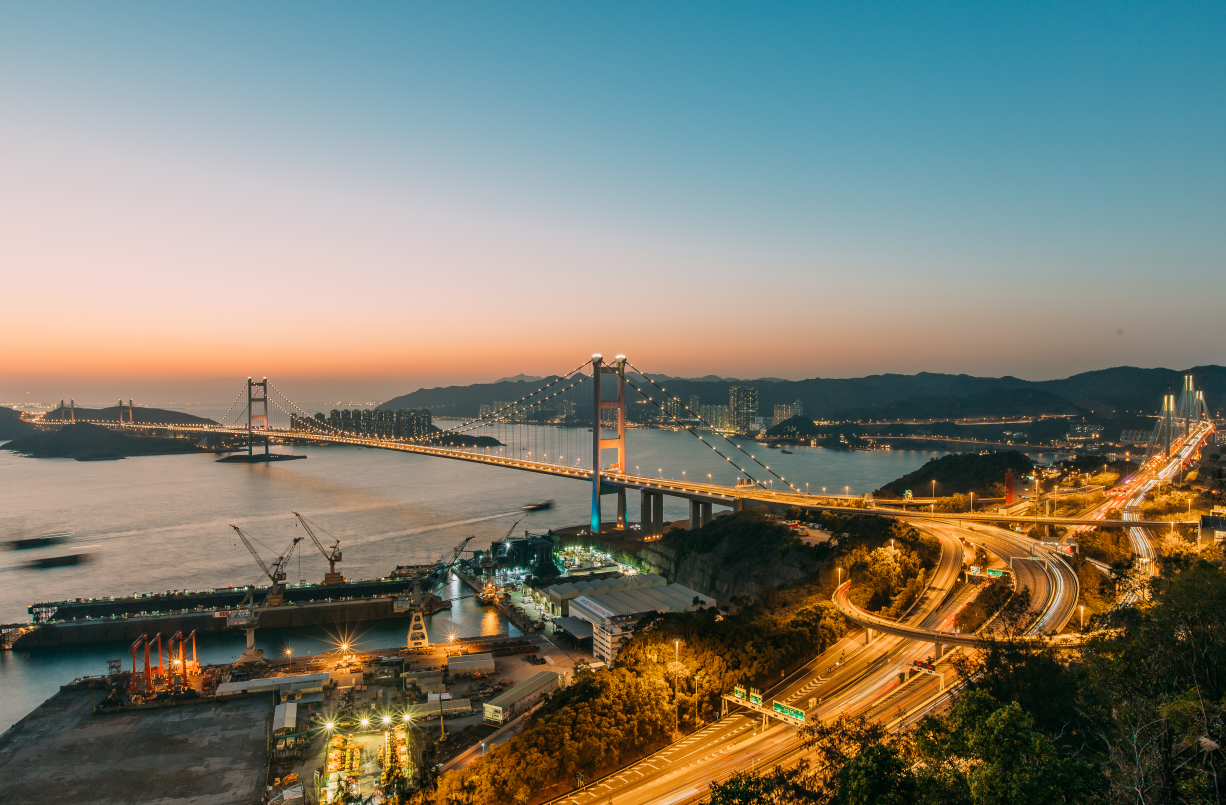 2025香港身份申请指南：优才/高才通对比选哪个？7年转永居全攻略！