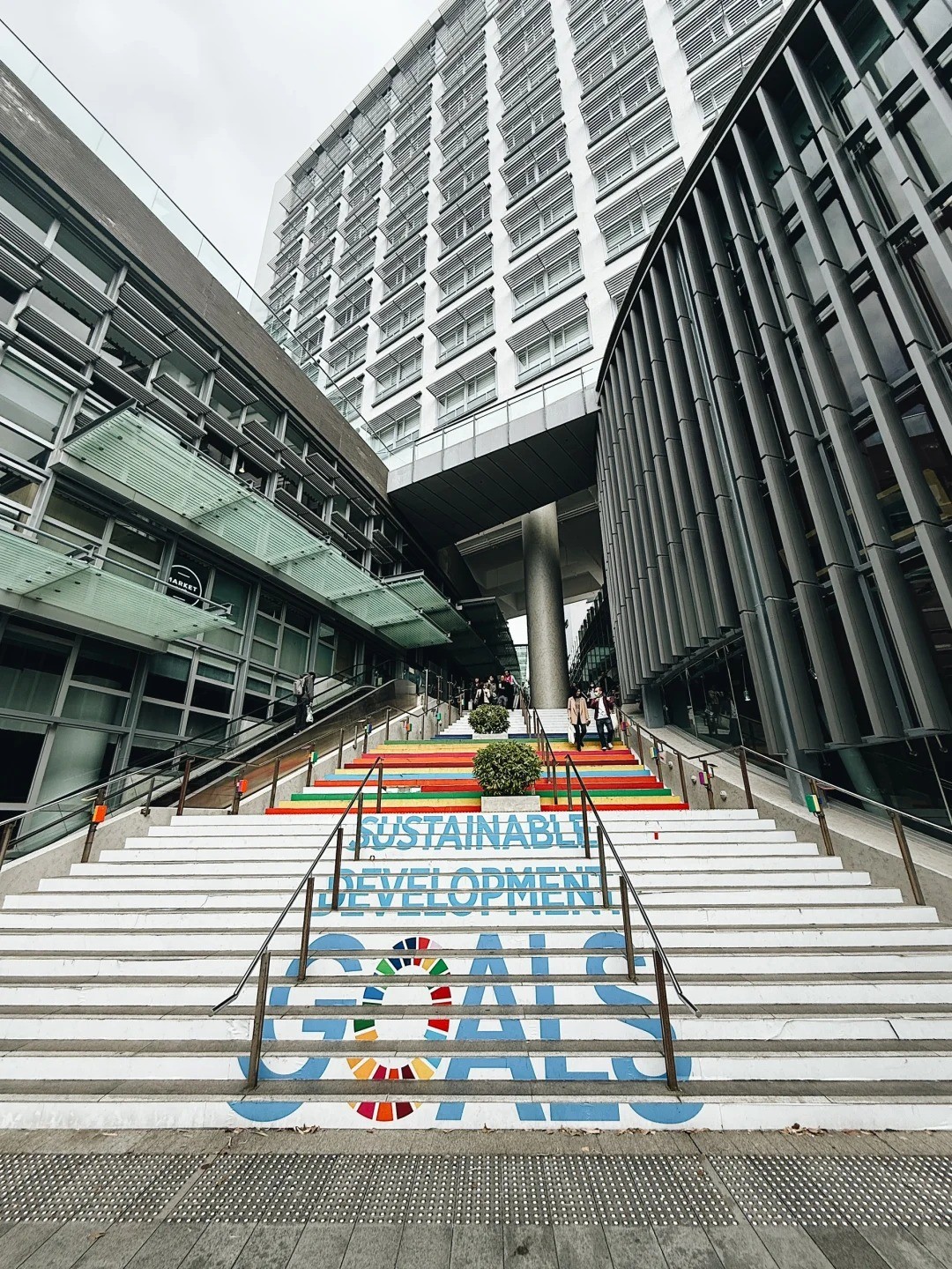 2025年12月香港身份申请新政,最新五大方式黄金窗口正式开启!优才很高才大调整:现状、最新申请条件、续签全解析! 2025年12月香港身份申请新政,最新五大方式黄金窗口正式开启!优才很高才大调整:现状、最新申请条件、续签全解析!